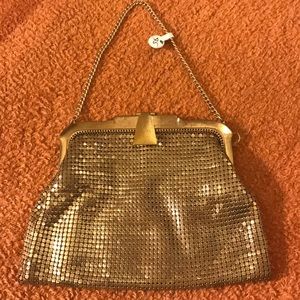Vintage Whiting & Davis mesh purse w/ chain strap